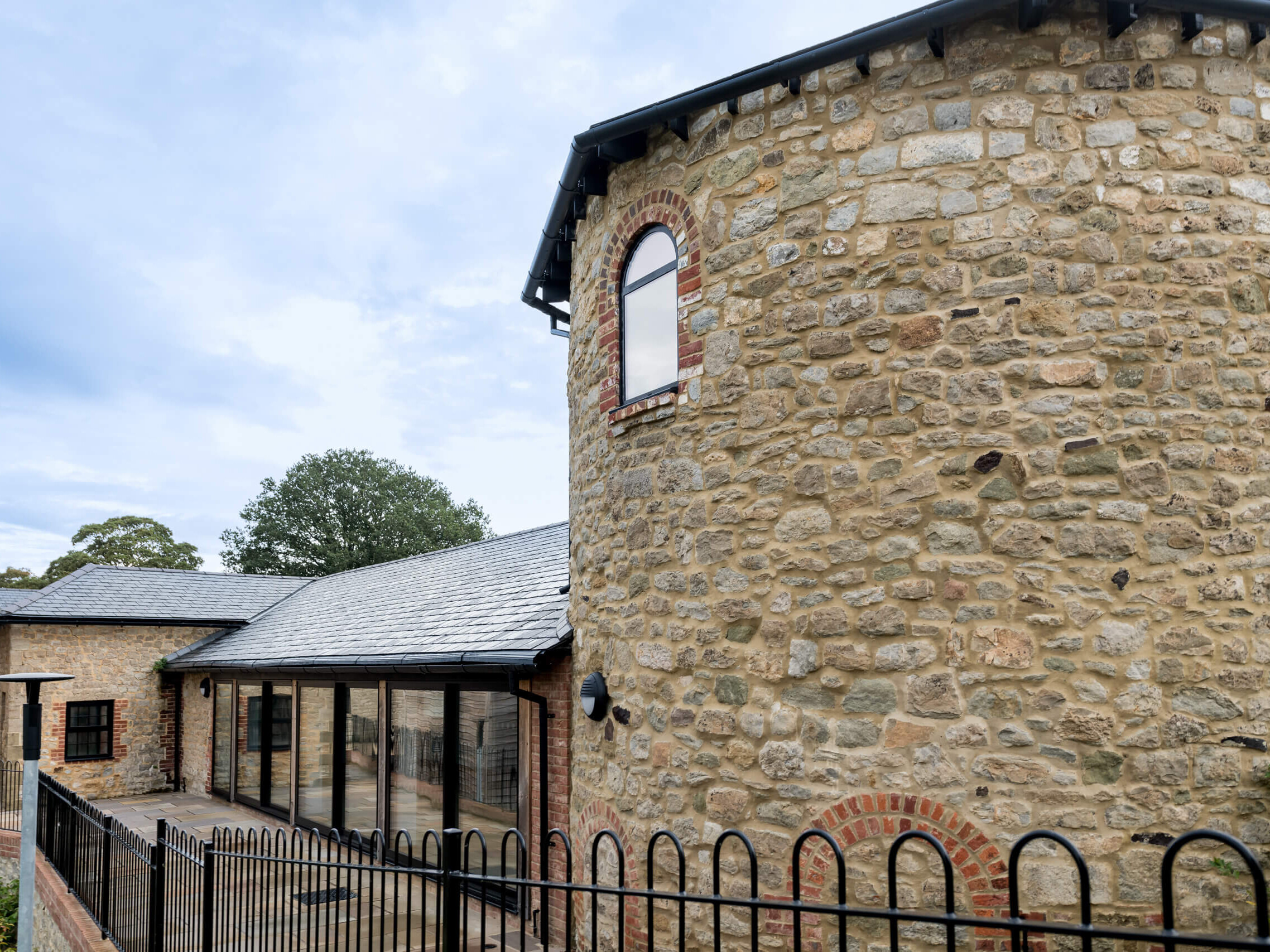 salters-heath-business-centre-the-dovecote-external-photography